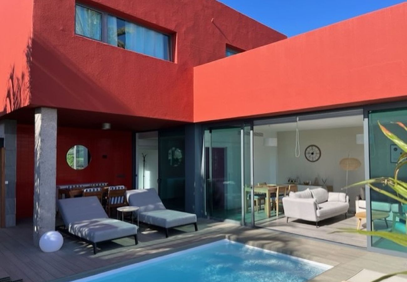 Villa in Maspalomas - Villa with private pool Salobre Villas Tabaibas 