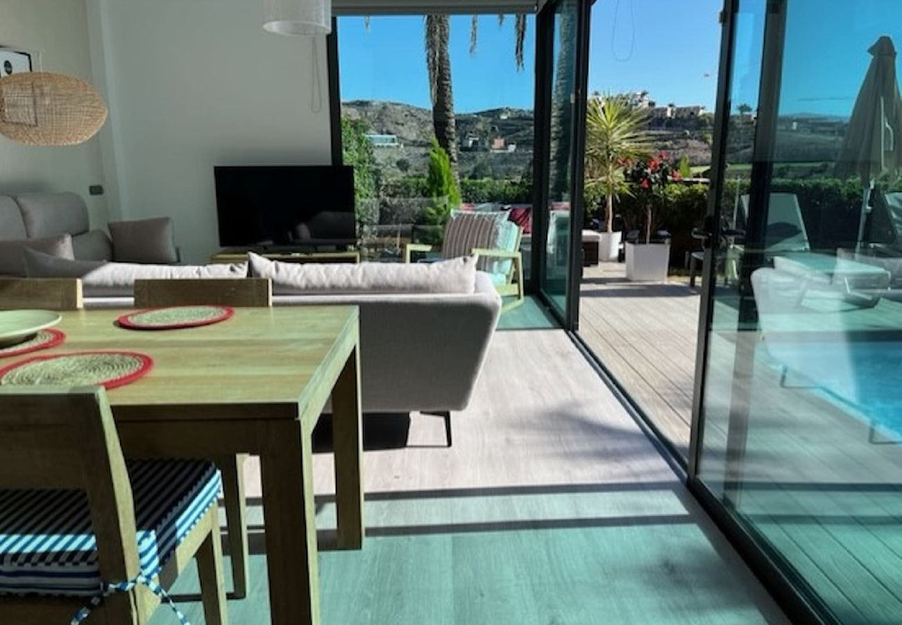 Villa in Maspalomas - Villa with private pool Salobre Villas Tabaibas 