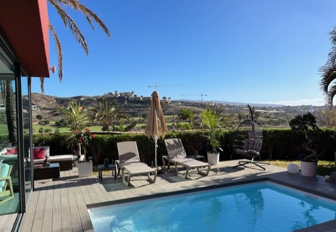 Villa in Maspalomas - Villa with private pool Salobre Villas Tabaibas 