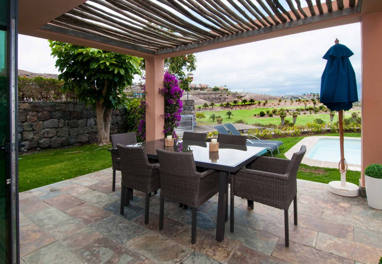 Villa in Maspalomas - Villa with private pool Salobre Golf Villas Lagos IV
