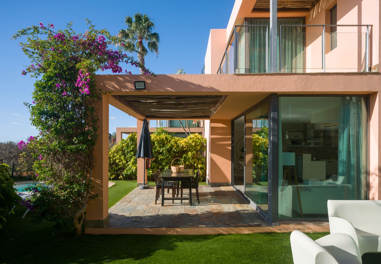 Villa in Maspalomas - Villa with private pool Salobre Golf Villas Lagos IV