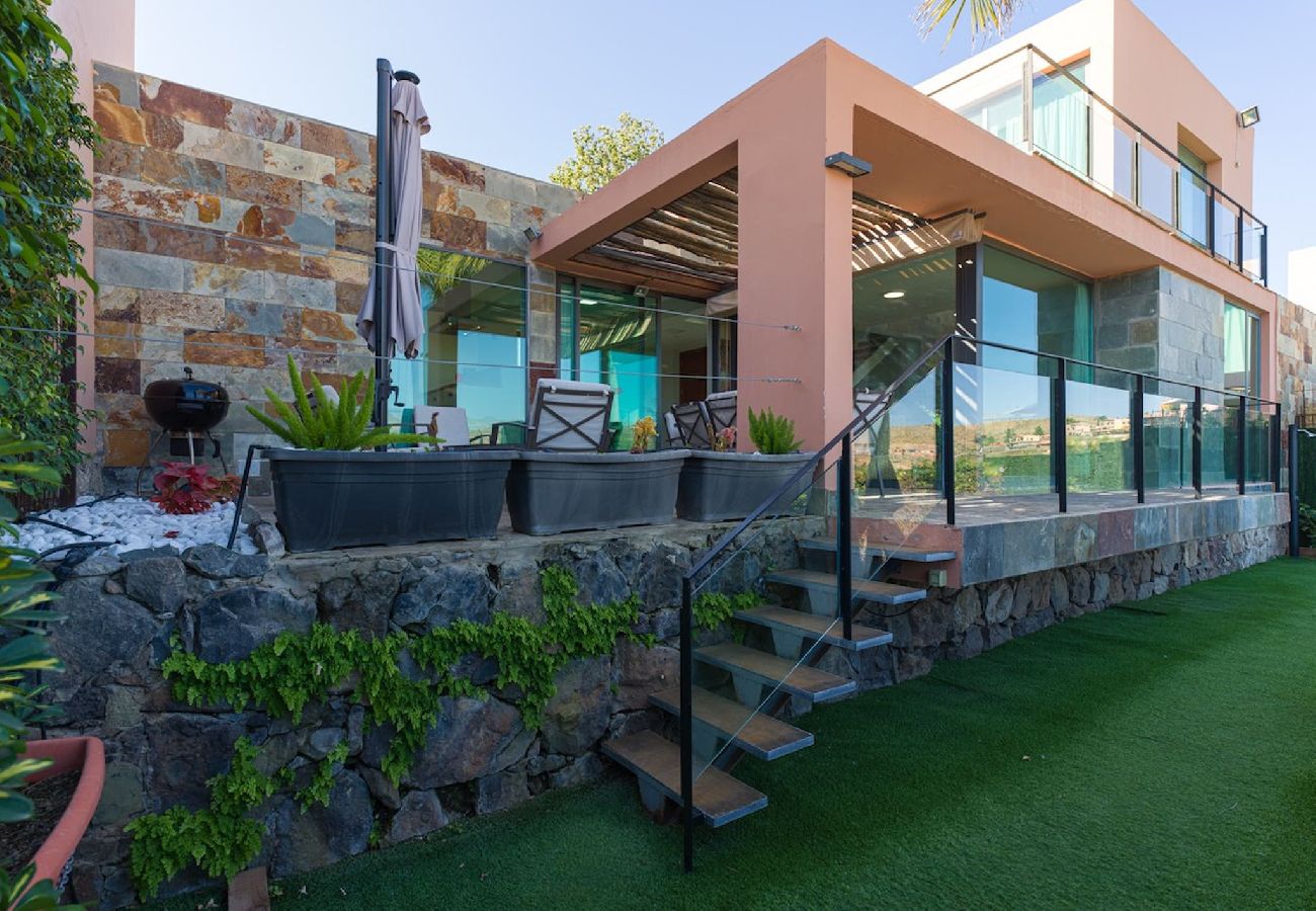 Villa in Maspalomas - Villa with private pool Salobre Villas XIII