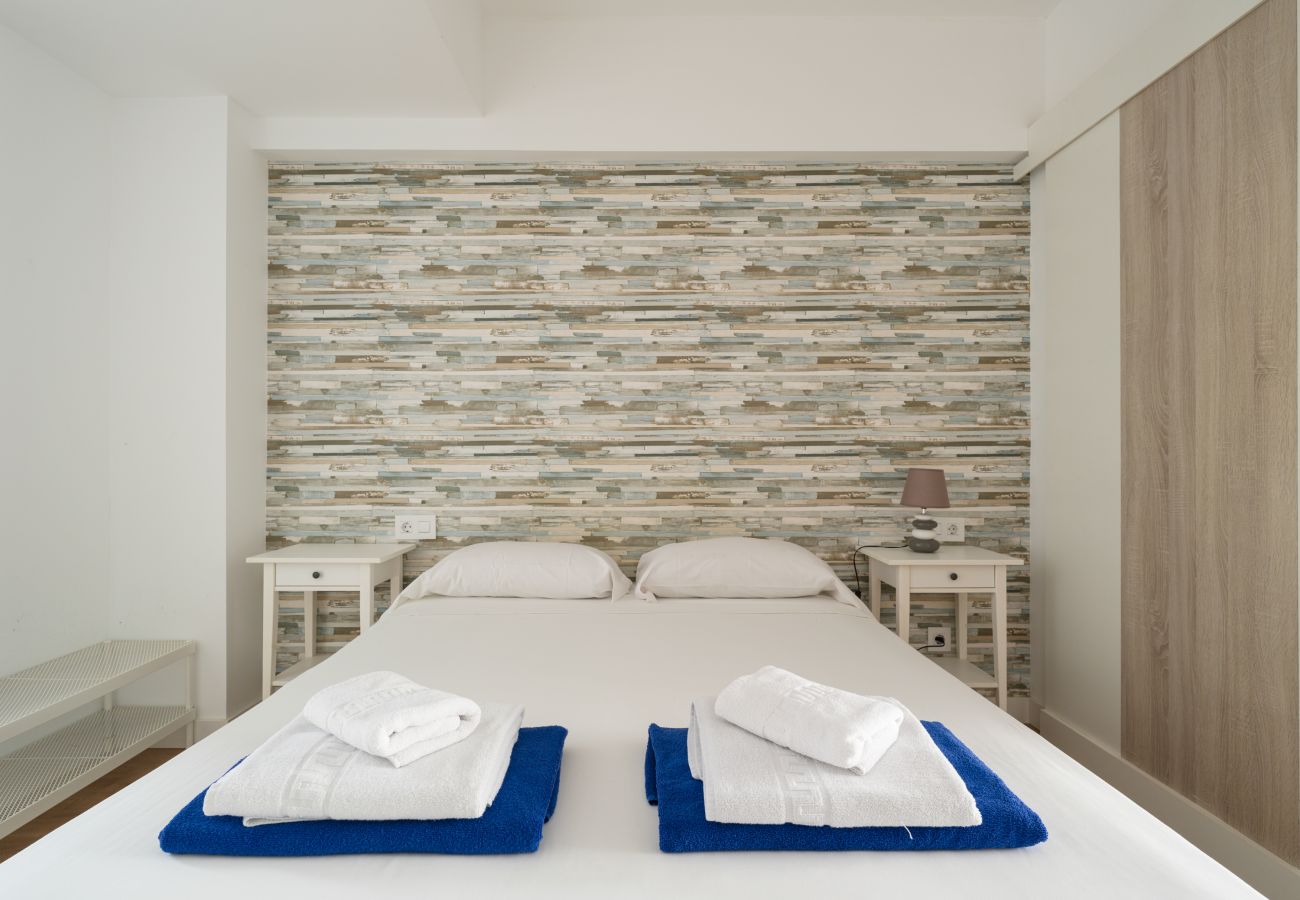 Apartment in Las Palmas de Gran Canaria - Ferreras Suites Las Canteras II