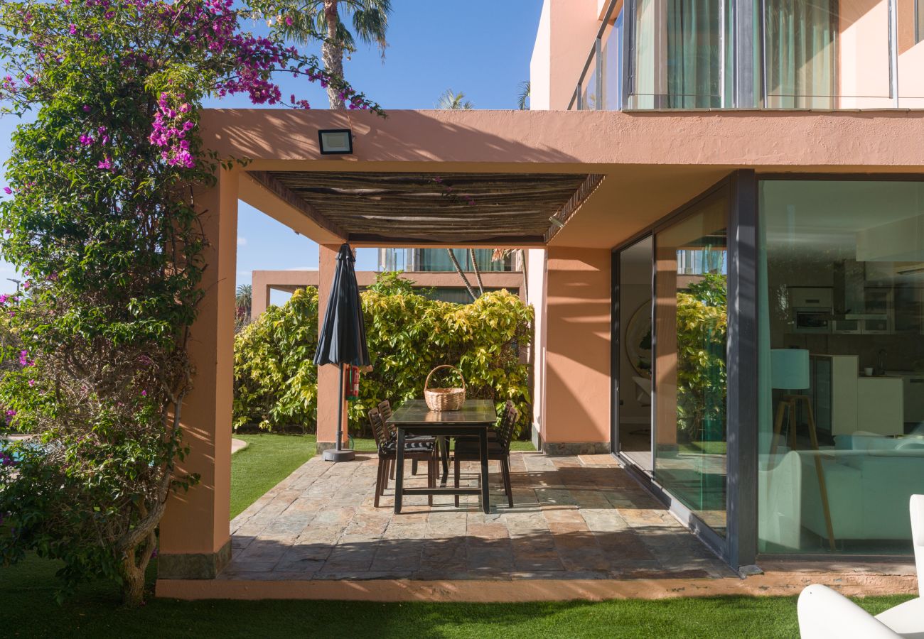 Villa in Maspalomas - Villa with private pool Salobre Golf Villas Lagos IV